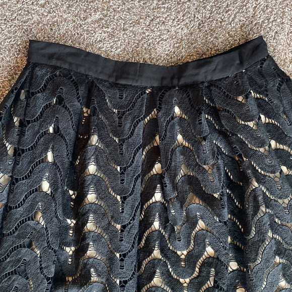 HYPR Black Lace & Cream Underlay Midi Circle Skirt, Women’s L, 96369 - Picture 2 of 16